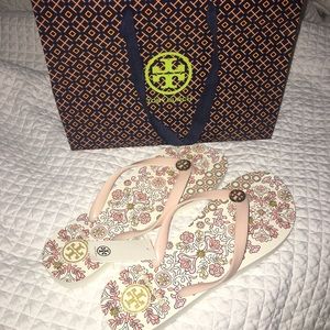 Tory Burch flip flops size 10 with bag NEW!